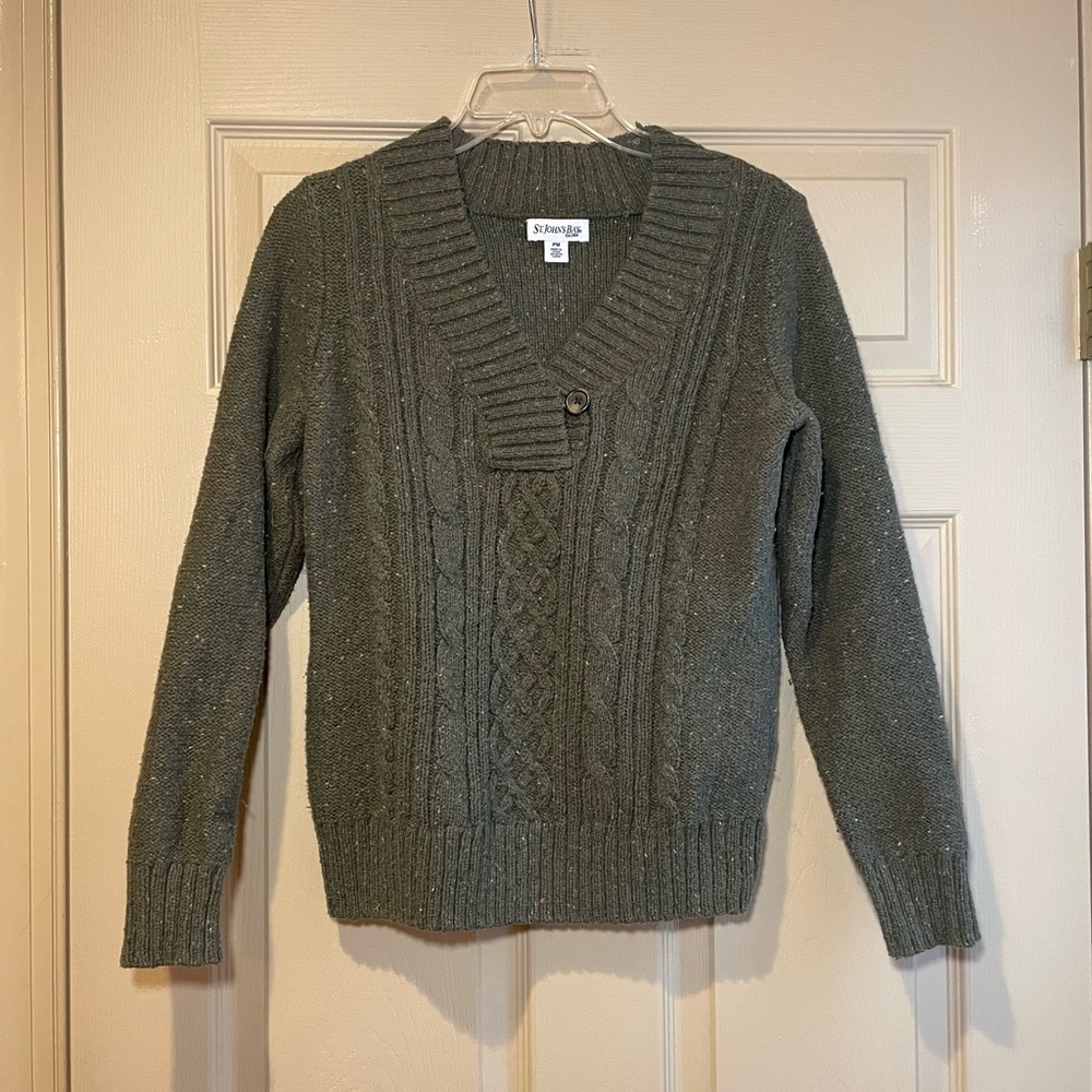 St. John's Bay‎ Olive Knit Speckled V-Neck Sweater, Size Medium